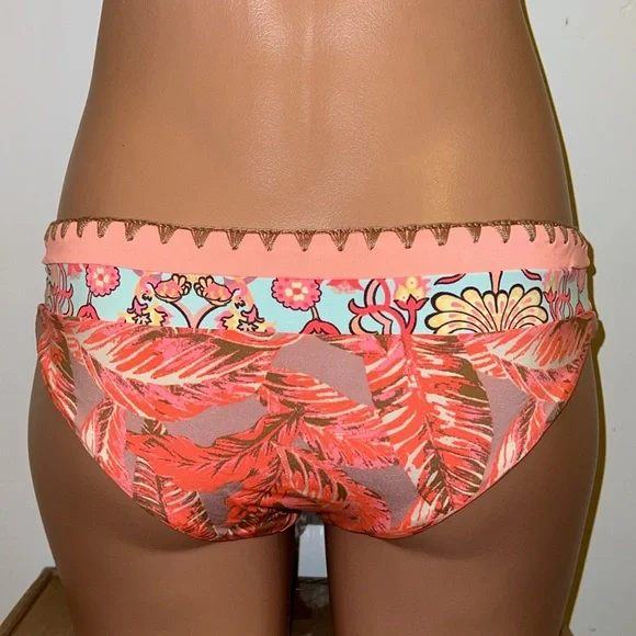 Maaji bikini bottom size small - Picture 3 of 3